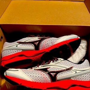 Mizuno running shoes